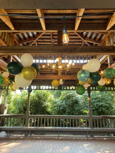 wedding-gazebo-dance-floor